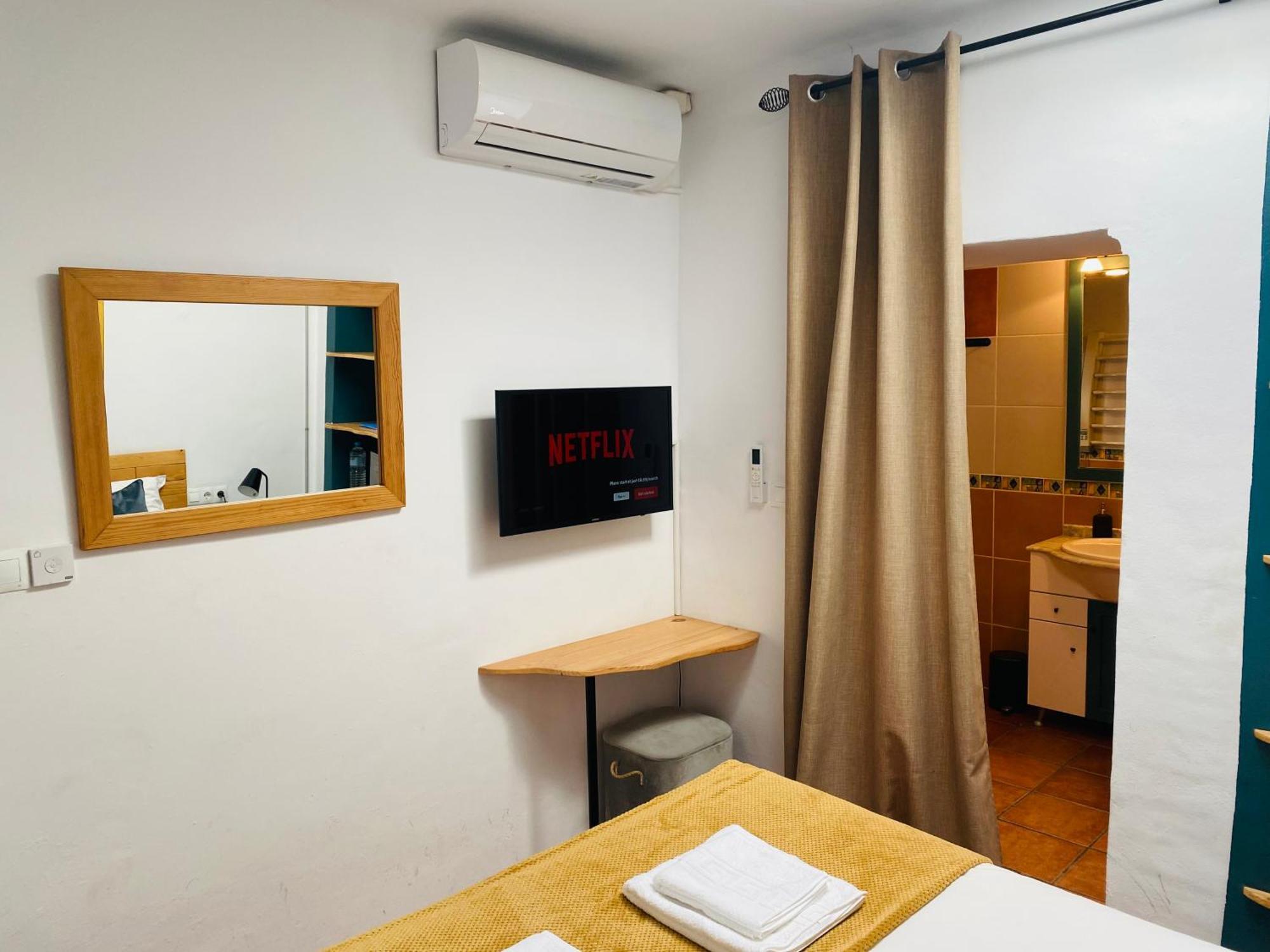 Room With Bathroom In Private House Casa Mar Torrox Bagian luar foto