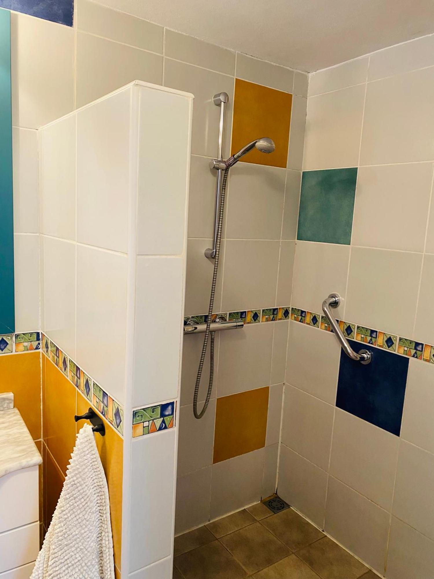 Room With Bathroom In Private House Casa Mar Torrox Bagian luar foto